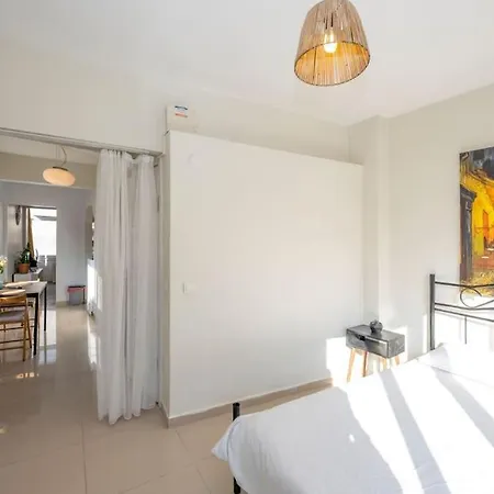 Shiny Teeny-tiny Family Flat Isztambul